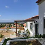 Vista Villa *